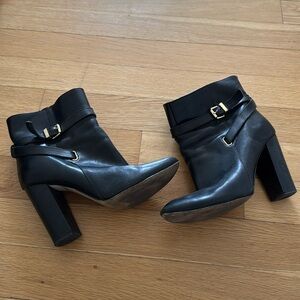 Ava & Aiden - black leather ankle boots - size 7.5